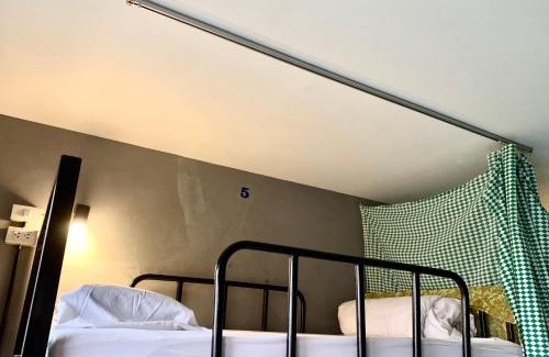 Chang Phueak Hostel | Budget-Friendly Doze Hostel with On-Site Restaurant