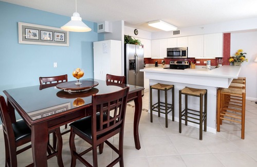 Fort Walton Beach Condo | Beachfront Escape at Dune Pointe 201: Guest Rated 9.8