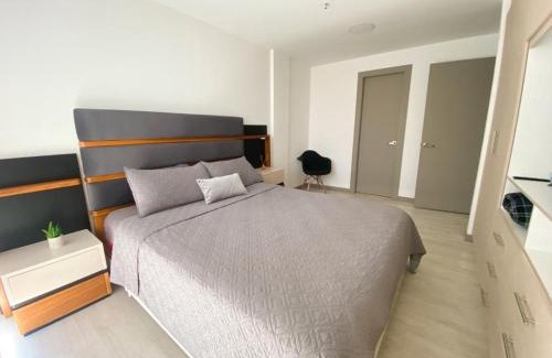 Quito Apartment | Cozy Dpo 2 Dorm with Parking & Views in UIO - Rated 9.2