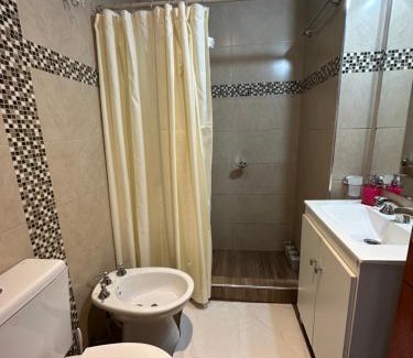 Colon Apartment | Prime Bolivar 15: Family-Friendly Stay with Top Ratings