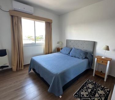 Colon Apartment | Prime Bolivar 15: Family-Friendly Stay with Top Ratings