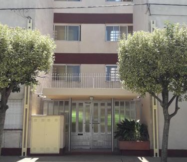 Chivilcoy Apartment | Budget-Friendly Dpto Maipú: Rated 9/10, Family & Accessible