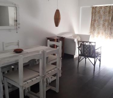 Chivilcoy Apartment | Budget-Friendly Dpto Maipú: Rated 9/10, Family & Accessible