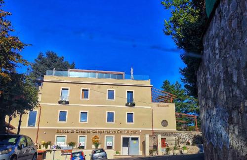 Rocca di Papa Bed & Breakfast | Top-Rated Drì Bed & Breakfast with Hot Tub Amenities