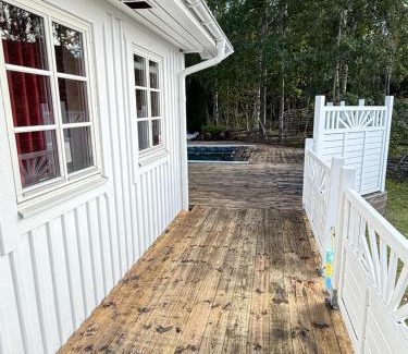 Sodertalje Municipality Bed & Breakfast | Idyllic Dr Åsa Kallfors Järna B&B with Garden & Nature Trails