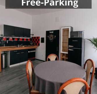 Hochleithen Apartment | Convenient Drei-FreeParking Hotel with Self-Check-In