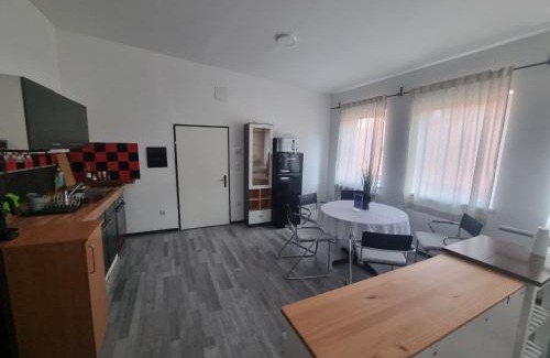 Hochleithen Apartment | Convenient Drei-FreeParking Hotel with Self-Check-In