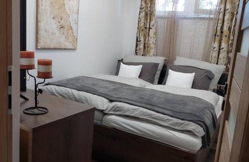 Bekescsaba House | Unforgettable Stay at Dr Becsey Oceanfront Apartman