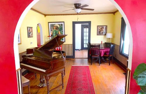 Lafayette House | Discover Dr. Yaple's Art Deco House: Pet Friendly Delight