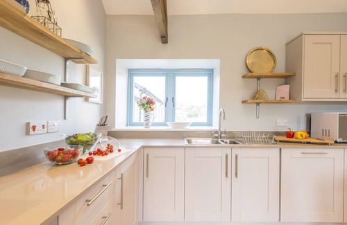 West Compton House | Impressive Converted Barn with Generous Rooms & Breakfast