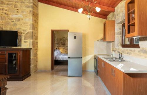 Gortyna Villa | Pet-Friendly Draganigo Stone Houses with Ocean Views