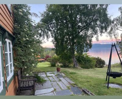 Molde House | Stay at Draget Gård: Family & Pet Friendly Retreat
