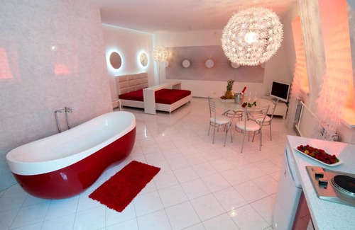 Cherkasy Apartment | Highly Rated Dragomir Apartments for Your Next Stay