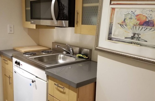 Trinity - Bellwoods House | Family-Friendly Stay at Dragon Gate Inn with Breakfast Included