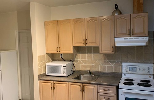Trinity - Bellwoods House | Family-Friendly Stay at Dragon Gate Inn with Breakfast Included