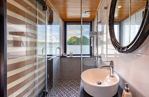 Ha Long Boat Rental | All-Inclusive Dragonbay Cruise with Oceanfront Amenities