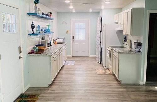 Citrus Springs House | Escape to Dragonfly Camp: Family-Friendly Springs Retreat