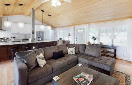 Mineral House | Family-Friendly Retreat at Dragonfly Cove Awaits You