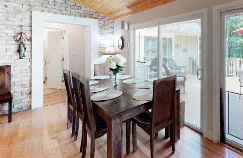 Mineral House | Family-Friendly Retreat at Dragonfly Cove Awaits You