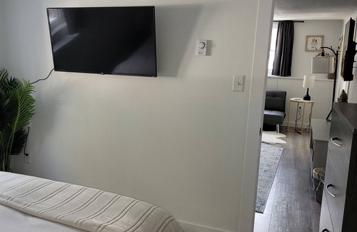 Fredericton Apartment | Dragonfly Den, 2 bdrm with sauna, fire pit, hot tub. 2 min drive to downtown