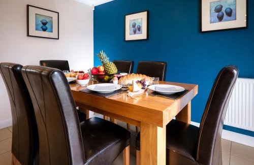 Bridgwater House | Relax at Dragonfly: Family-Friendly 4-Star Retreat