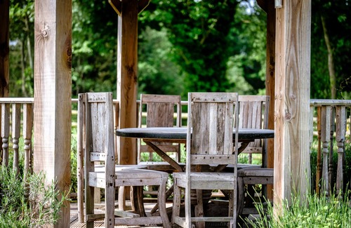 Bridgwater Cottage | Discover Oceanfront Bliss at Dragonfly Hotel Retreat