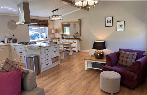 Ryther Apartment | Delightful Dragonfly Lodge with Hot Tub and Family Amenities