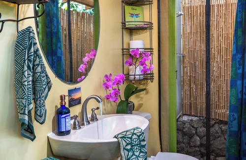 Honaunau-Napoopoo Bed & Breakfast | Discover Dragonfly Ranch: Family-Friendly Retreat Awaits