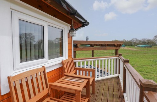 Pentney House | Relax at Dragonfly Retreat - 4-Star Stay Reviewed 9/10