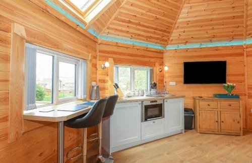 Pentney House | Relax at Dragonfly Retreat - 4-Star Stay Reviewed 9/10