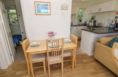 Seaview Cottage | Drake Cottage: Family-Friendly Getaway with Ocean Views