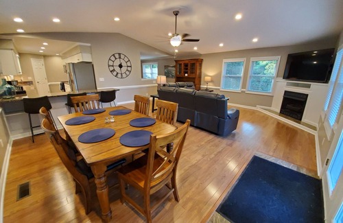 Fairfield Harbour House | Experience Drake's Cove - Waterfront Oasis with Great Amenities