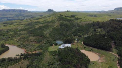 Bergville House | Discover Drakensberg Mountain Retreat Barn House with Pool