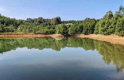 Bergville House | Discover Drakensberg Mountain Retreat Barn House with Pool