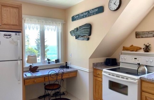 New Harbor Cottage | Oceanfront Retreat with Breakfast & Family-Friendly Amenities