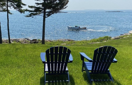New Harbor Cottage | Oceanfront Retreat with Breakfast & Family-Friendly Amenities