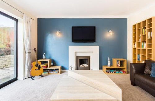 Tamworth House | Discover Drayton Manor House with Free Parking & High Ratings