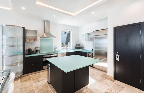 Dawn Beach Estates Villa | Experience a 5-Star Beachfront Villa with Private Pool