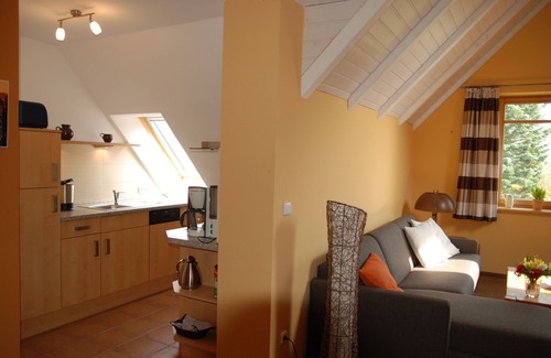 Alt Meteln Apartment | Cozy Countryside Retreat Near Baltic Sea with Pool & Views
