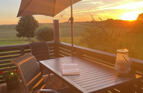 Alt Meteln Apartment | Cozy Countryside Retreat Near Baltic Sea with Pool & Views