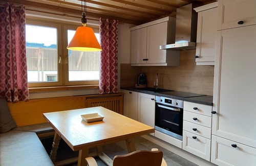 Hinterthal Apartment | Enchanting Wildbach Apartment: Guest Rated 9.8 in Hinterthal