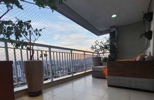 Santos Apartment | Inviting Dream Apartment with Skyline Views & Pool in Santos