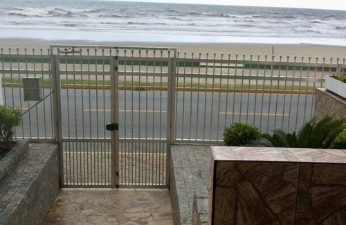 Praia dos Sonhos Apartment | Beachfront Bliss at Dream Beach Itanhaem SP – Ocean View Retreat
