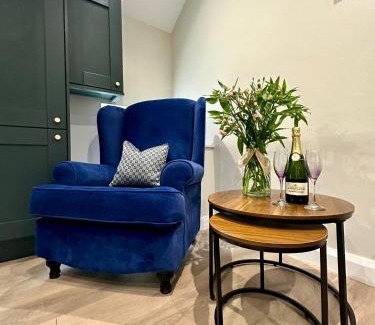 Downpatrick Apartment | Cozy Dream Catcher One Bedroom Apartment for Families