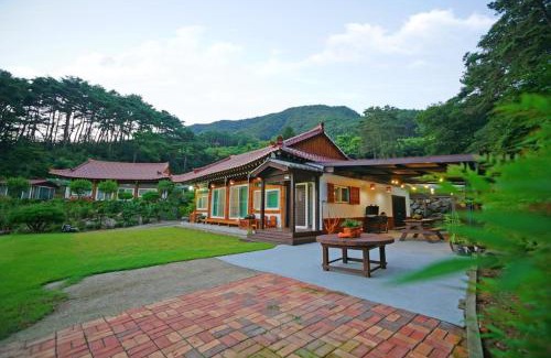 Jeongeup House | Dream Garden Private Pension