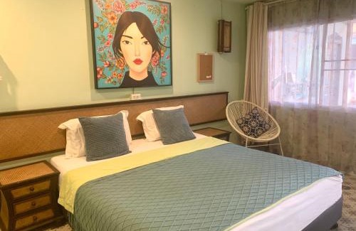Chang Khlan House | Pet-Friendly Dream Garden Villa Near Chiang Mai Night Bazaar