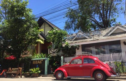 Chang Khlan House | Pet-Friendly Dream Garden Villa Near Chiang Mai Night Bazaar