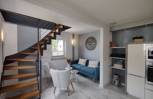 Gablenz Villa | Cozy Retreat in Central Location with Rooftop Oasis