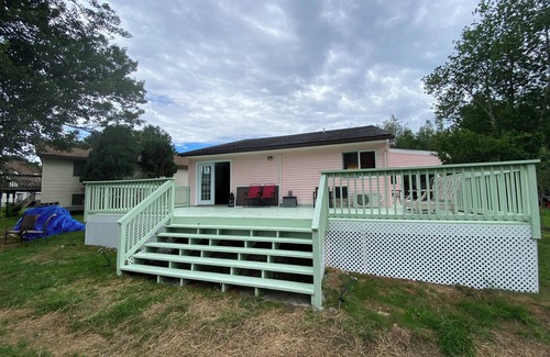 Woodridge House | Dream house by a Pond, 3-bed home in Woodridge NY w/WiFi, AC, embraced by trees