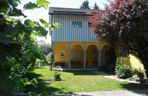 Mollenberg House | Idyllic Dream House by the Pond Near Lindau, Rated 10/10